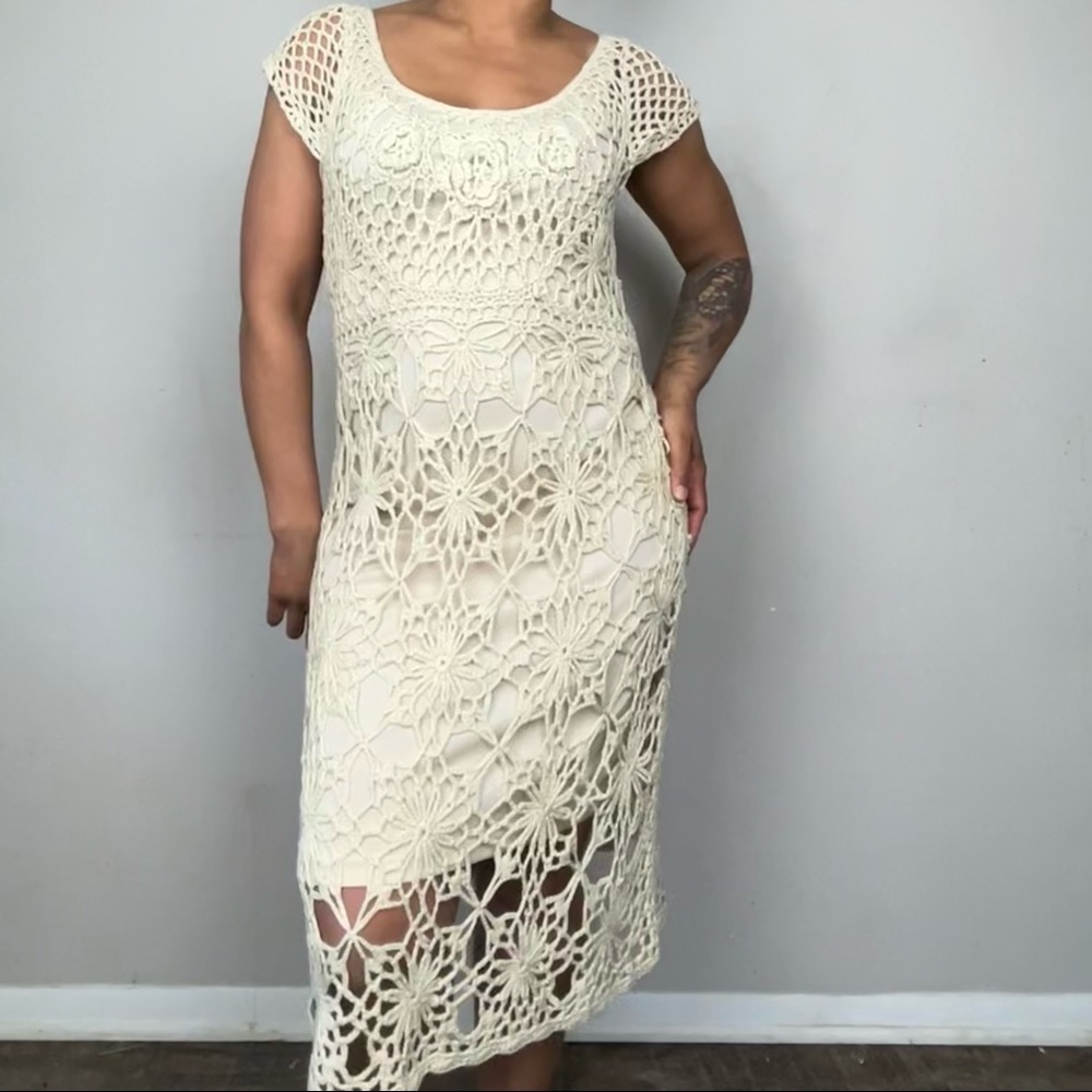 Pyramid Collection Cream Crochet Dress - Picture 5 of 7